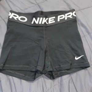 Nike Pro Shorts (2 Pairs Black/White + Black/Gray)